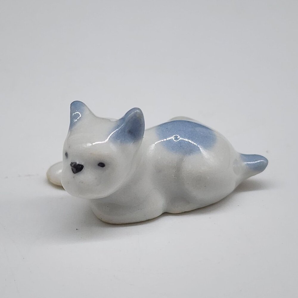 Small Ceramic White & Blue Dog Figurine Hand Painted Made In Japan